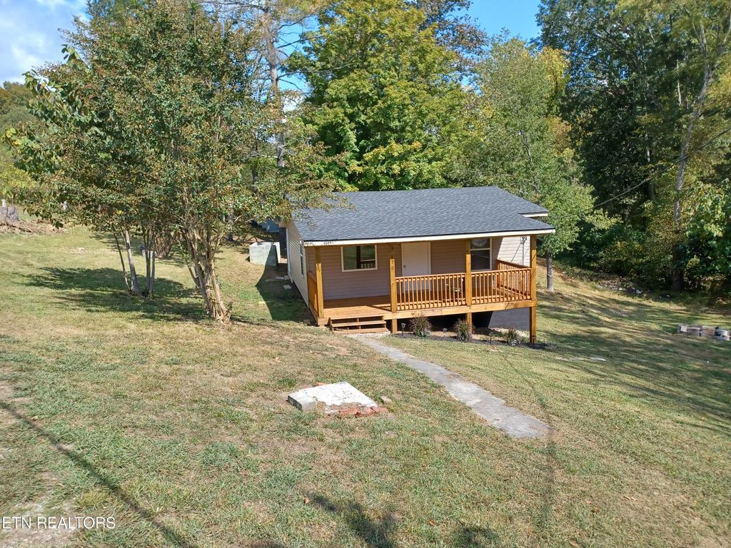 Photo of 430 Davis Rd, Strawberry Plains, TN 37871 (MLS # 1241457)