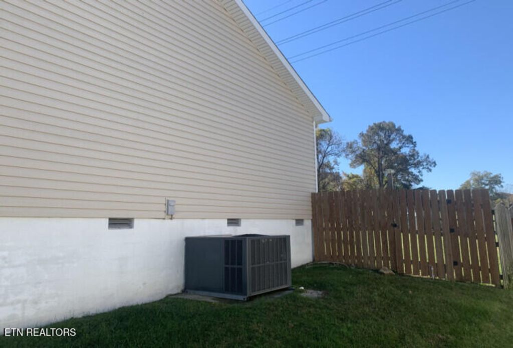 Photo of 5942 Aruba Lane, Knoxville, TN 37921 (MLS # 1322395)