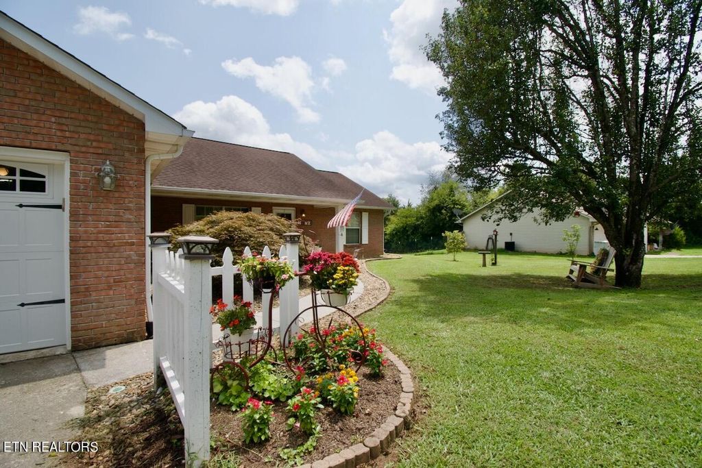 Photo of 3865 Big Springs Ridge Rd, Friendsville, TN 37737 (MLS # 1271425)