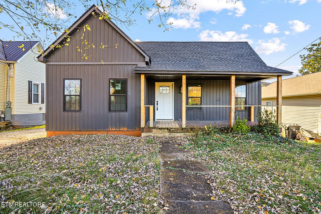 Photo of 2127 Sevier Ave, Knoxville, TN 37920 (MLS # 1322032)