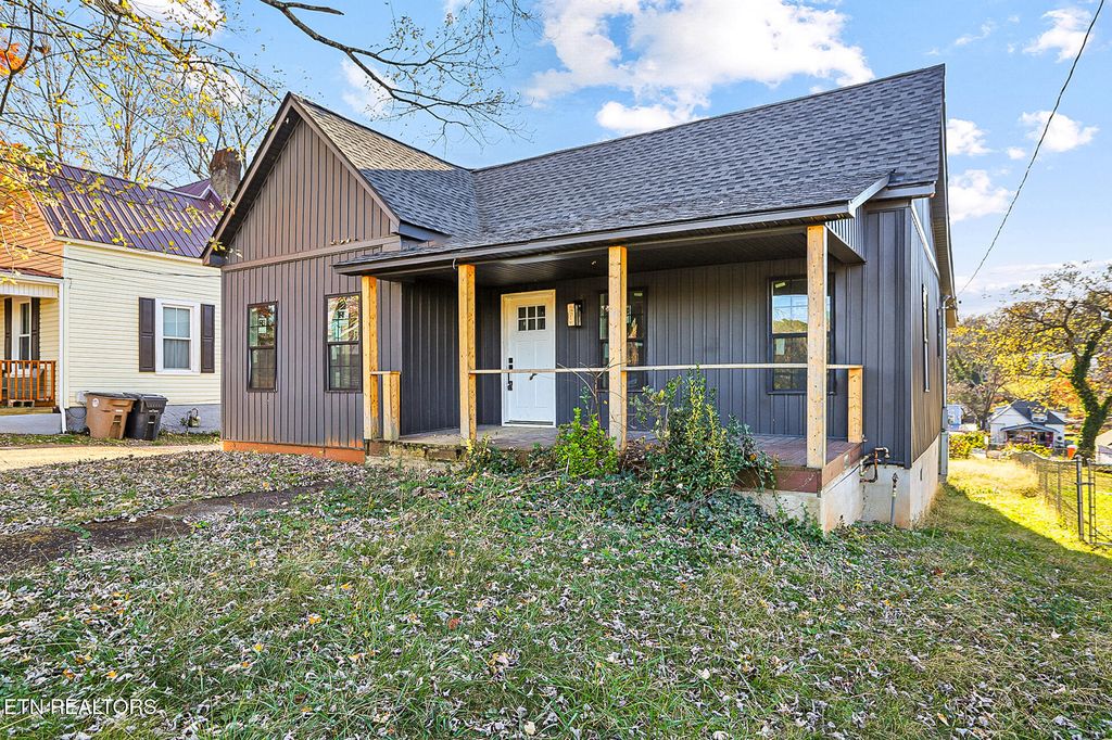 Photo of 2127 Sevier Ave, Knoxville, TN 37920 (MLS # 1322032)