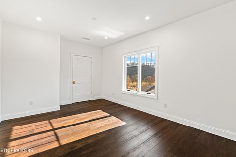 Tiny photo for 1521 Cherokee Blvd, Knoxville, TN 37919 (MLS # 1325732)