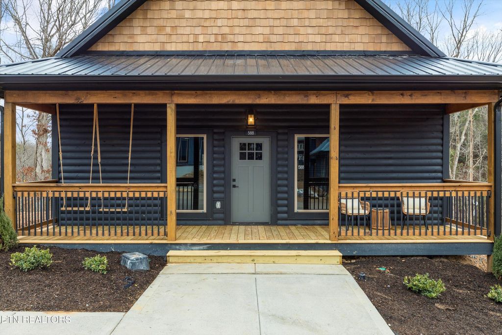 Photo of 588 Warbonnet Way, Pigeon Forge, TN 37863 (MLS # 1290854)