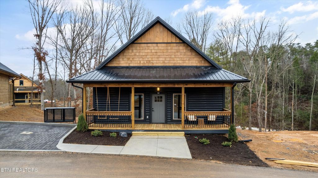 Photo of 588 Warbonnet Way, Pigeon Forge, TN 37863 (MLS # 1290854)