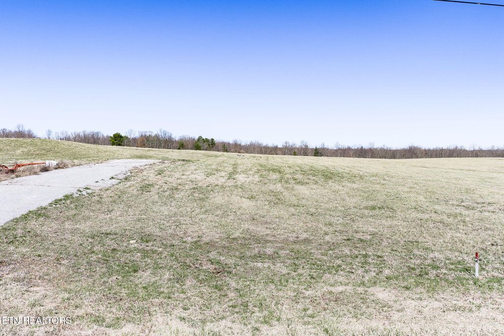 Photo of 4 Nicholson Drive, Crossville, TN 38572 (MLS # 1331375)