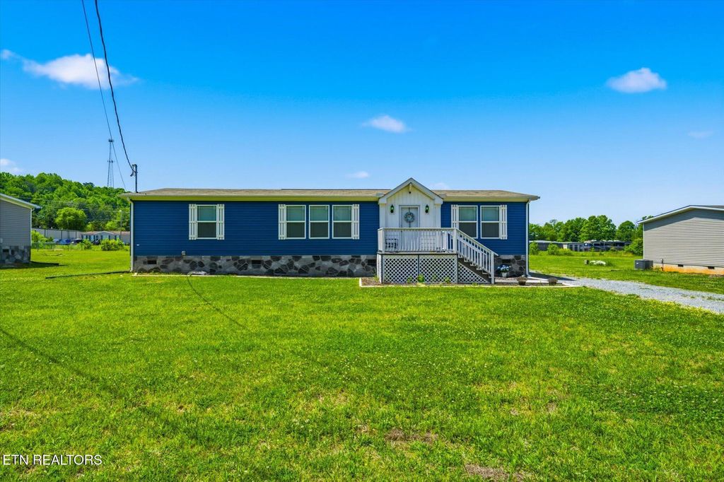Photo of 1463 Old Newport Hwy, Dandridge, TN 37725 (MLS # 1339615)