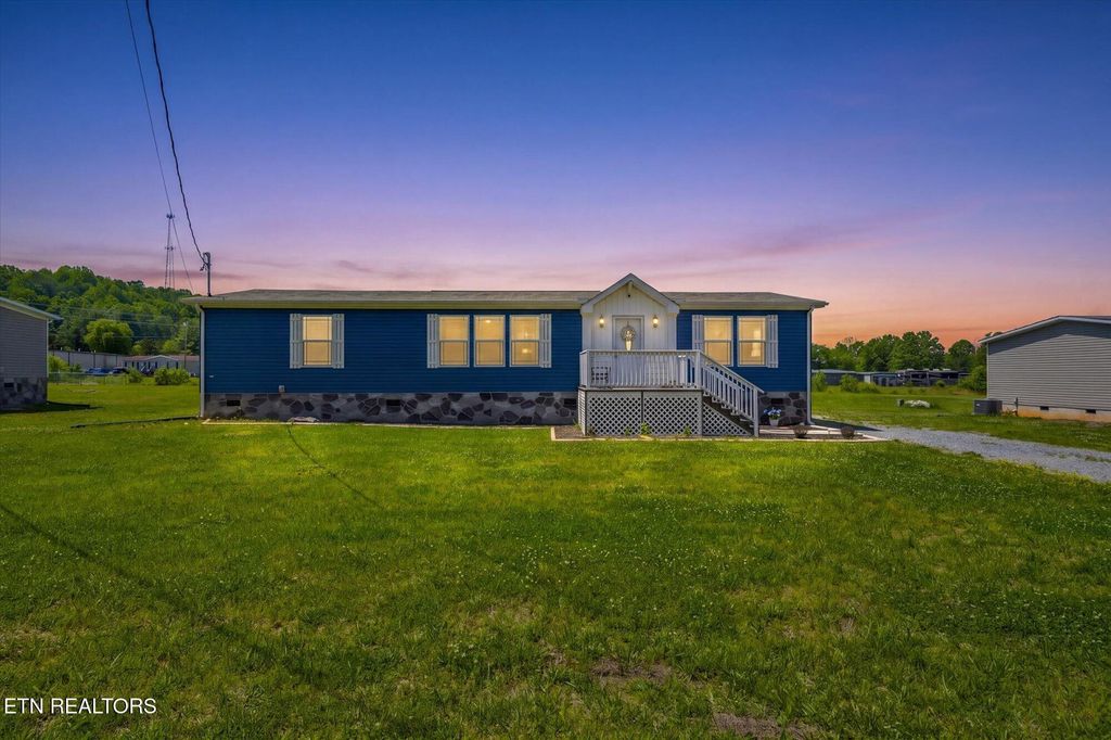 Photo of 1463 Old Newport Hwy, Dandridge, TN 37725 (MLS # 1339615)