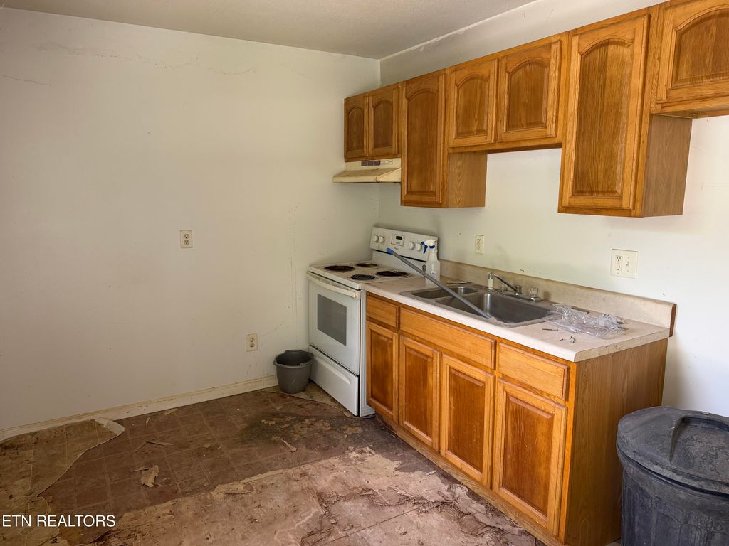 Photo of 8651 Sparta Hwy, Crossville, TN 38572 (MLS # 1348678)