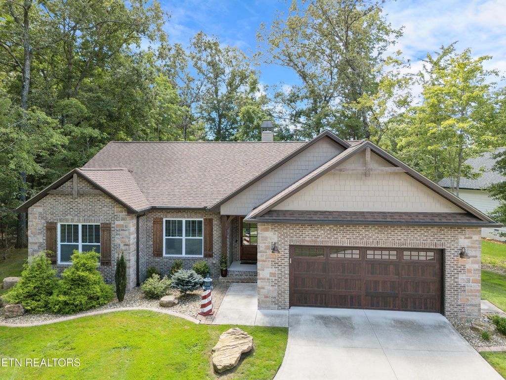 Photo of 14 Renwick Drive, Crossville, TN 38558 (MLS # 1313532)