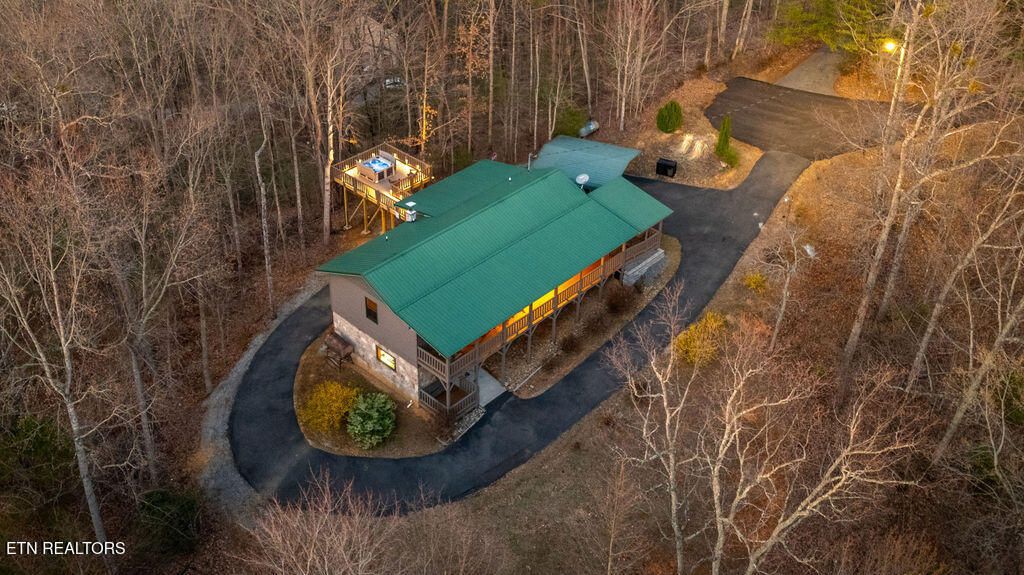 Photo of 3630 Mountain Top Lane, Sevierville, TN 37876 (MLS # 1332962)