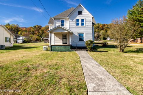 Photo of 301 S Chamberlain Ave, Rockwood, TN 37854 (MLS # 1321379)