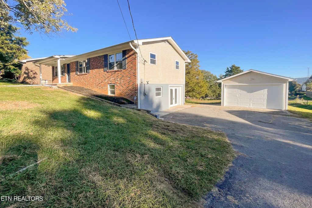 Photo of 127 Alpine Drive, Corryton, TN 37721 (MLS # 1279433)