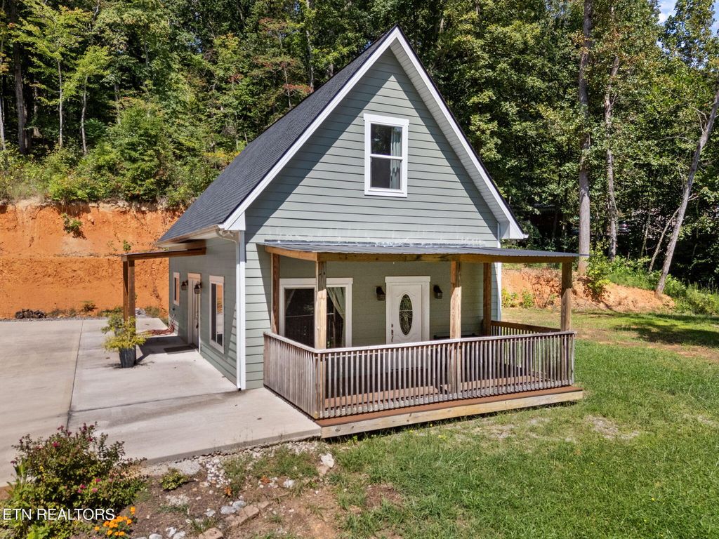 Photo of 8811 Ellis Lane Ln, Powell, TN 37849 (MLS # 1315603)