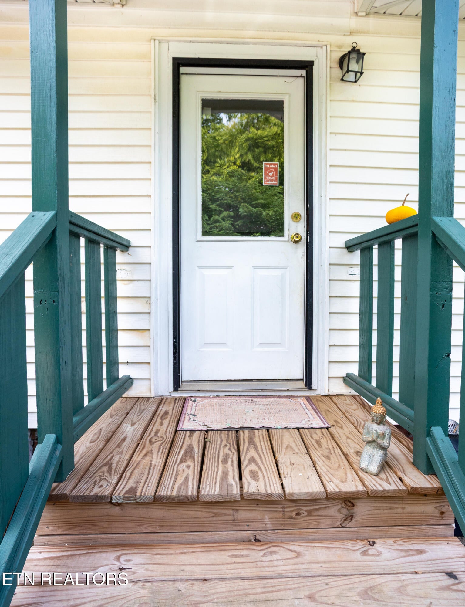 609 W Inskip Drive - Photo 2