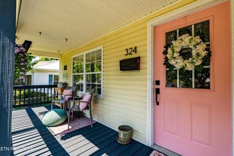 Tiny photo for 324 Glascock St, Alcoa, TN 37701 (MLS # 1354726)