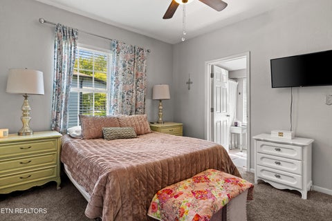Tiny photo for 324 Glascock St, Alcoa, TN 37701 (MLS # 1354726)