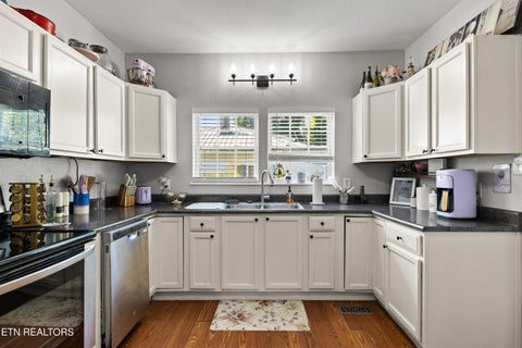 Tiny photo for 324 Glascock St, Alcoa, TN 37701 (MLS # 1354726)