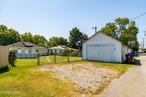 Tiny photo for 324 Glascock St, Alcoa, TN 37701 (MLS # 1354726)