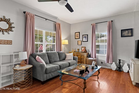 Tiny photo for 324 Glascock St, Alcoa, TN 37701 (MLS # 1354726)