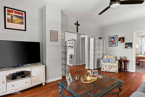 Tiny photo for 324 Glascock St, Alcoa, TN 37701 (MLS # 1354726)