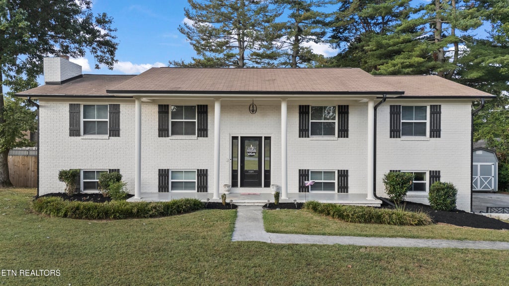 Photo of 7533 Oaken Drive, Knoxville, TN 37938 (MLS # 1359350)