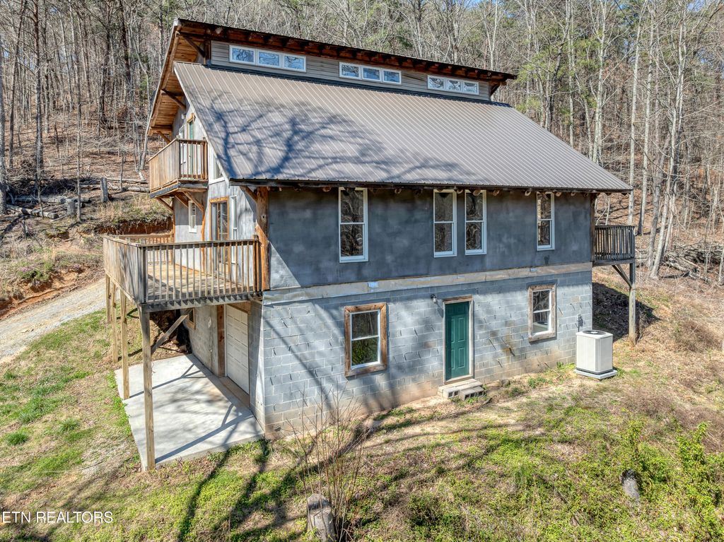 Photo of 3261 Butterfly Hollow Rd, Maryville, TN 37803 (MLS # 1333963)