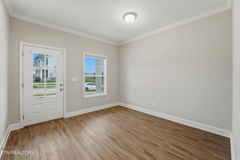 Tiny photo for 160 E Elderberry St, Oak Ridge, TN 37830 (MLS # 1333130)