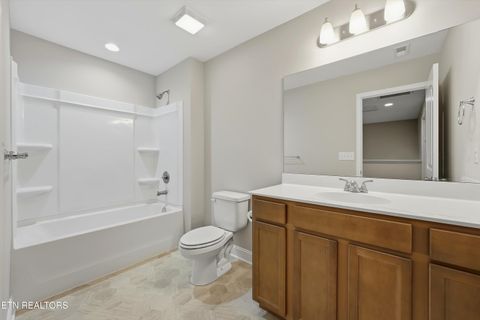 Tiny photo for 160 E Elderberry St, Oak Ridge, TN 37830 (MLS # 1333130)