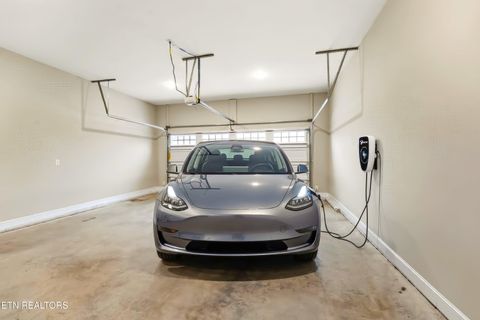 Tiny photo for 160 E Elderberry St, Oak Ridge, TN 37830 (MLS # 1333130)