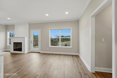 Tiny photo for 160 E Elderberry St, Oak Ridge, TN 37830 (MLS # 1333130)