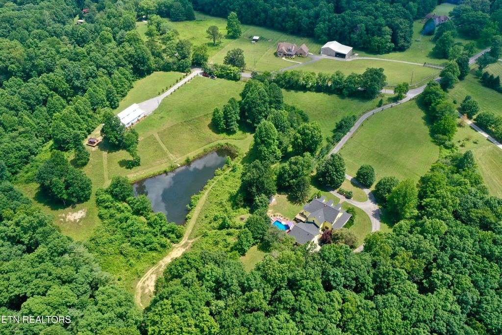 Photo of 281 Red Williams Rd, Crossville, TN 38555 (MLS # 1305148)