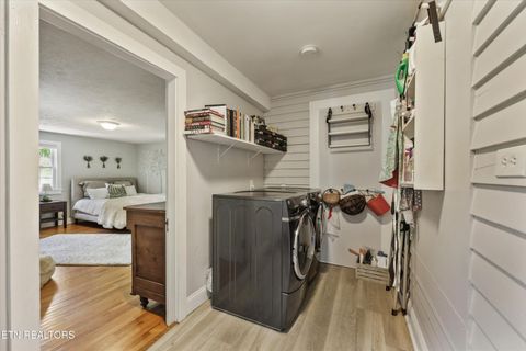 Tiny photo for 922 Gratz St, Knoxville, TN 37917 (MLS # 1340479)
