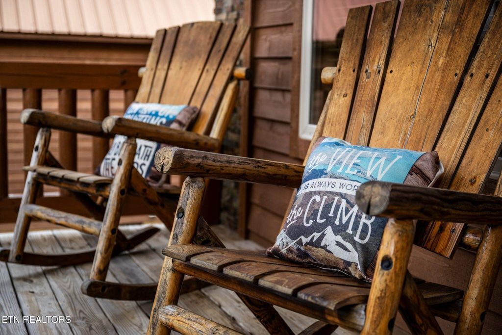 Photo of 244 Forrest Loop Way, Gatlinburg, TN 37738 (MLS # 1332301)