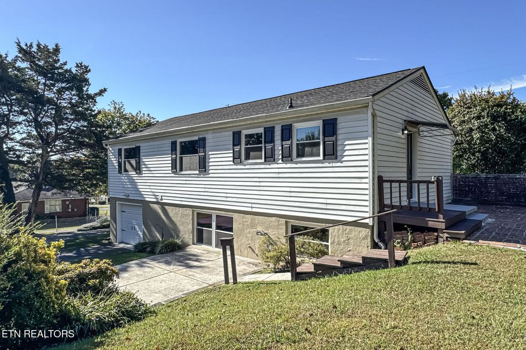 Photo of 5420 Paula Rd, Knoxville, TN 37912 (MLS # 1320473)