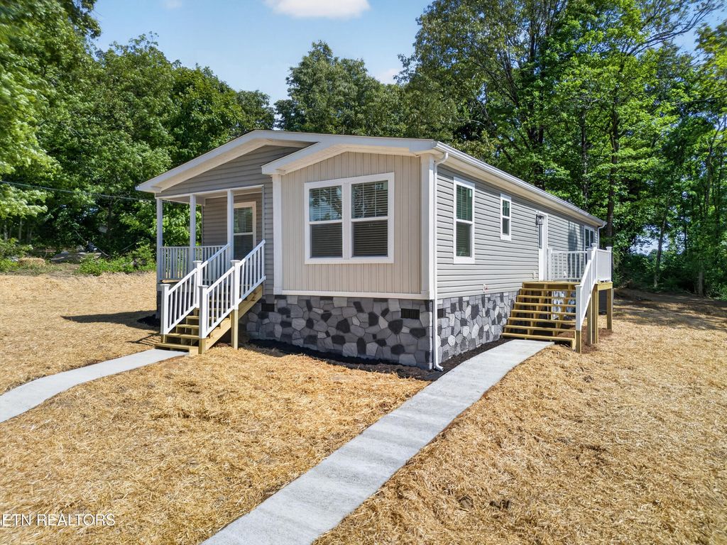 Photo of 308 Branner St, Morristown, TN 37814 (MLS # 1340735)