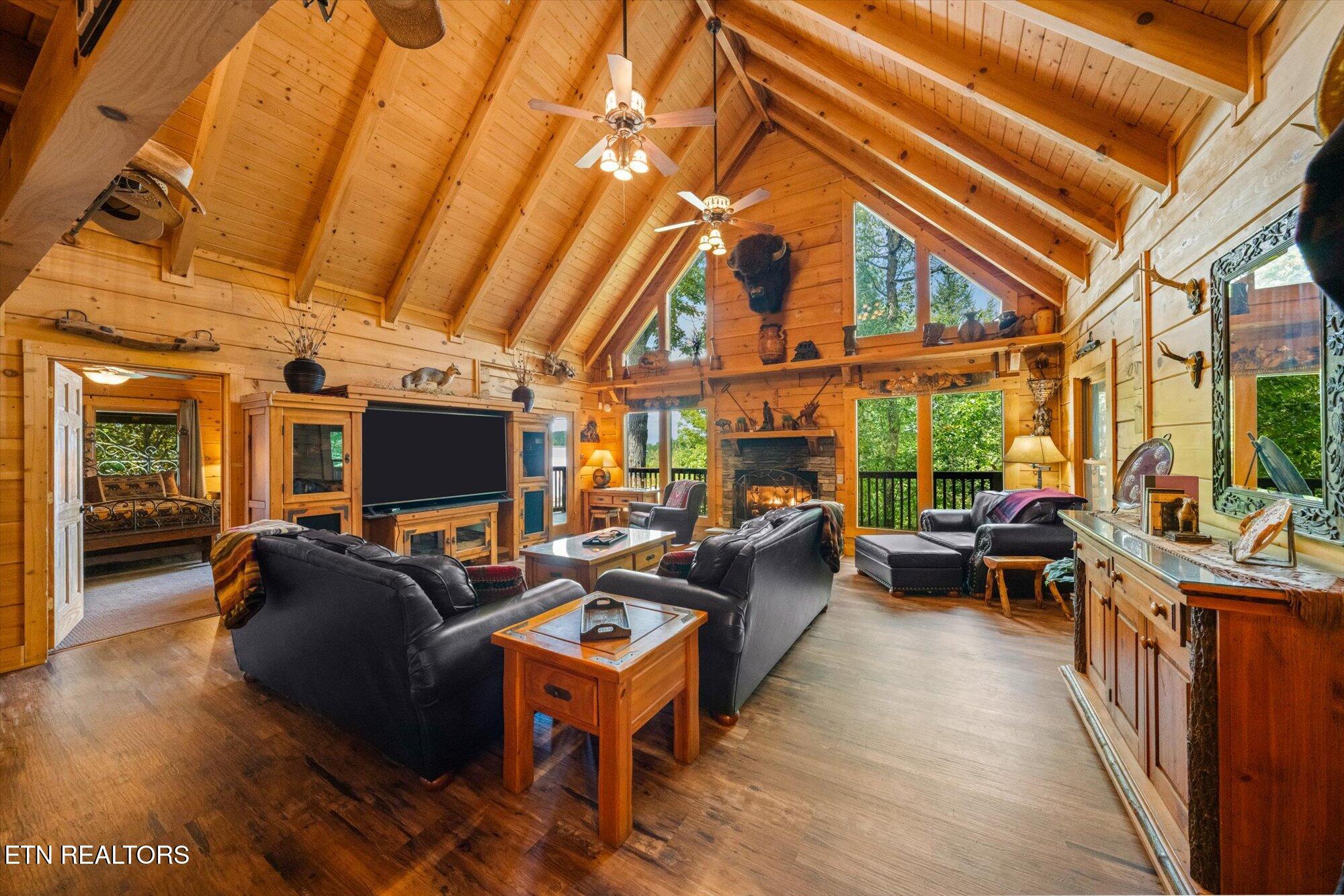 2992 Mountain Memories Way