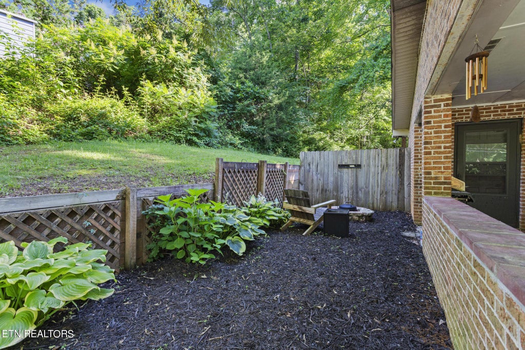 Photo of 404 Hillcrest Drive, Decatur, TN 37322 (MLS # 1266122)