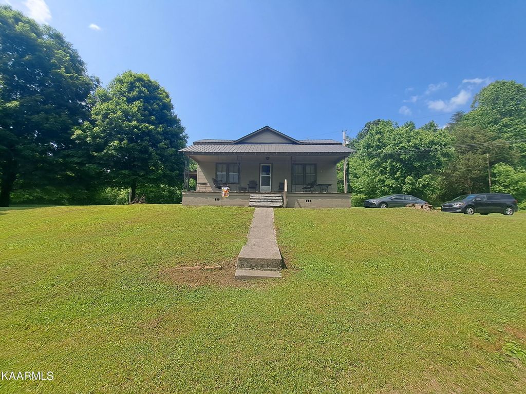 Photo of 5807 River Rd, Huntsville, TN 37756 (MLS # 1230390)