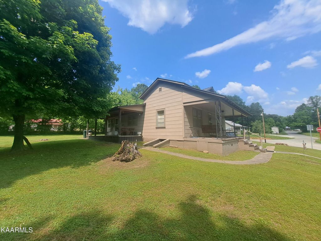 Photo of 5807 River Rd, Huntsville, TN 37756 (MLS # 1230390)