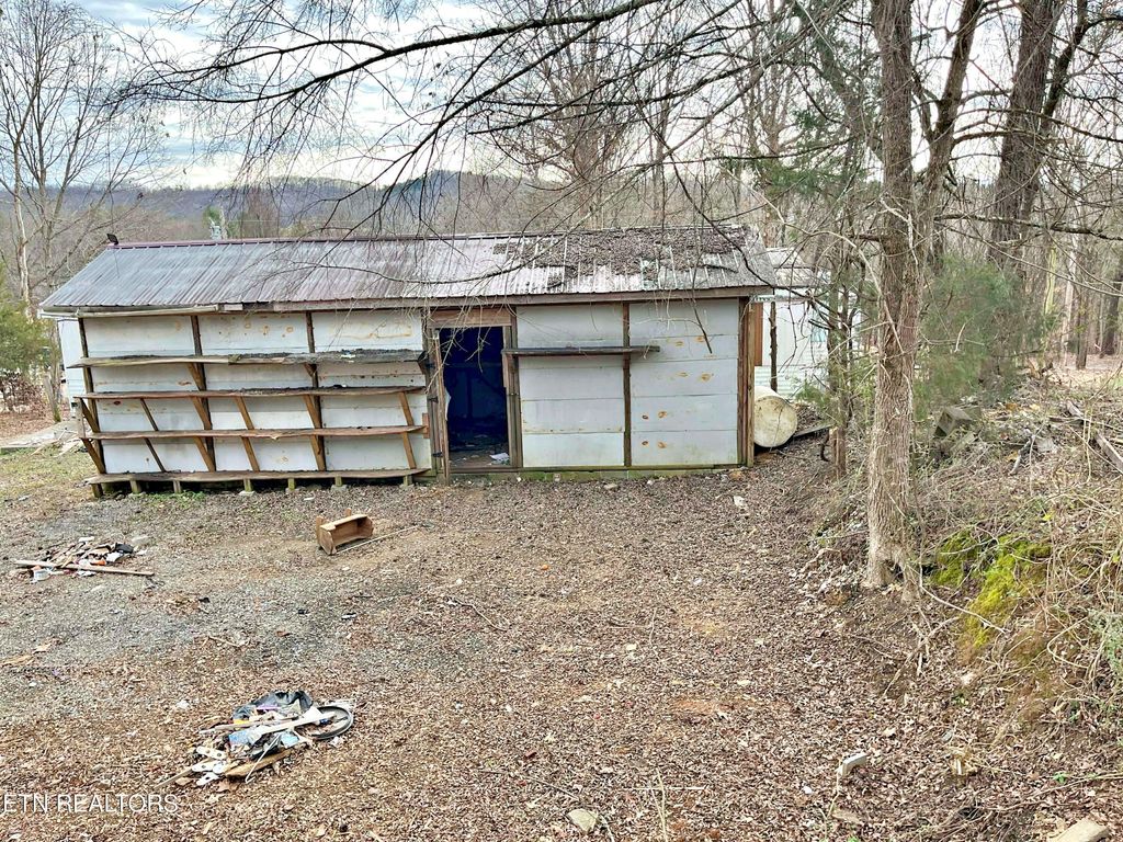Photo of 114 Pinecrest Drive Dr, Loudon, TN 37774 (MLS # 1324834)