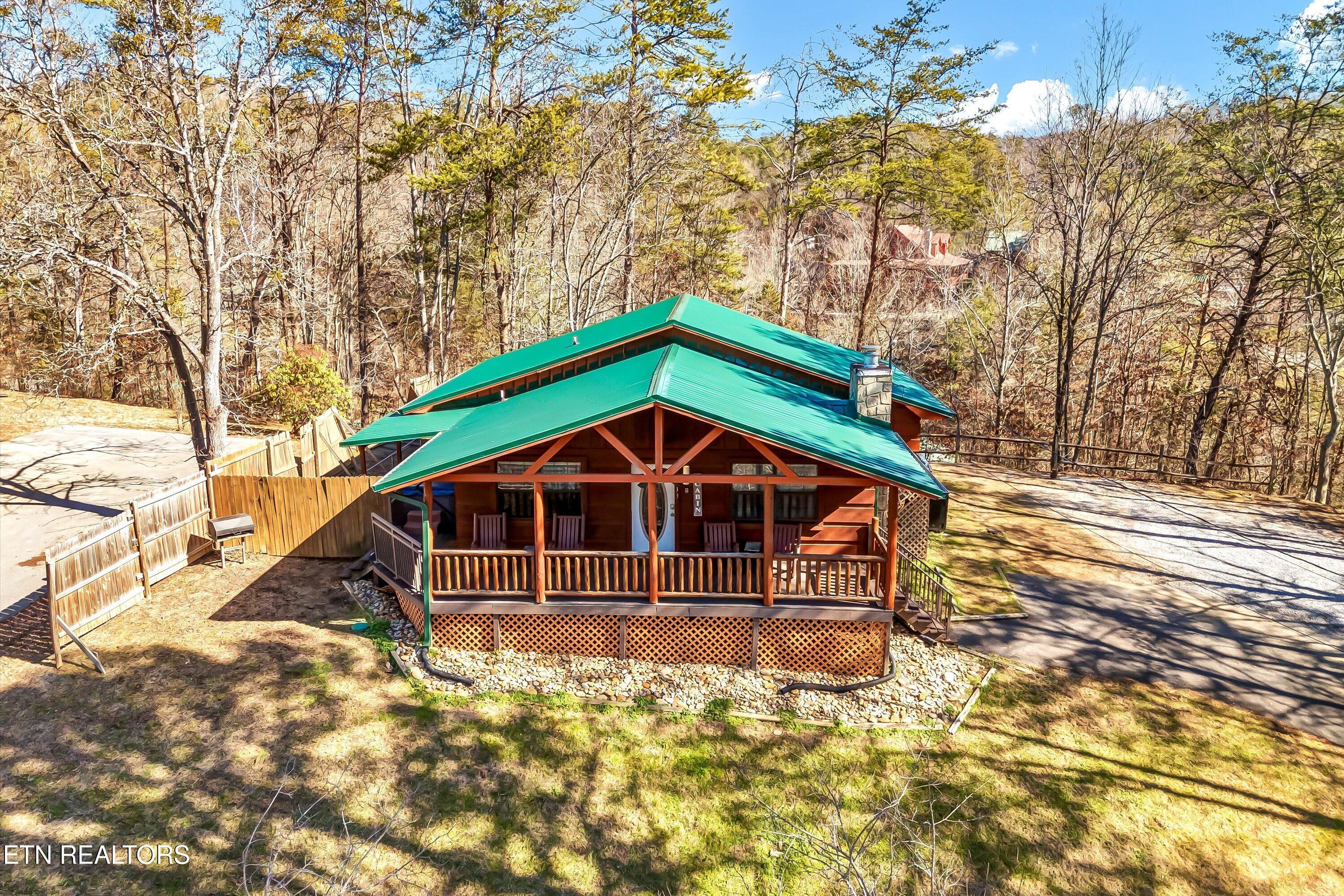 2833 Longvale Lane
