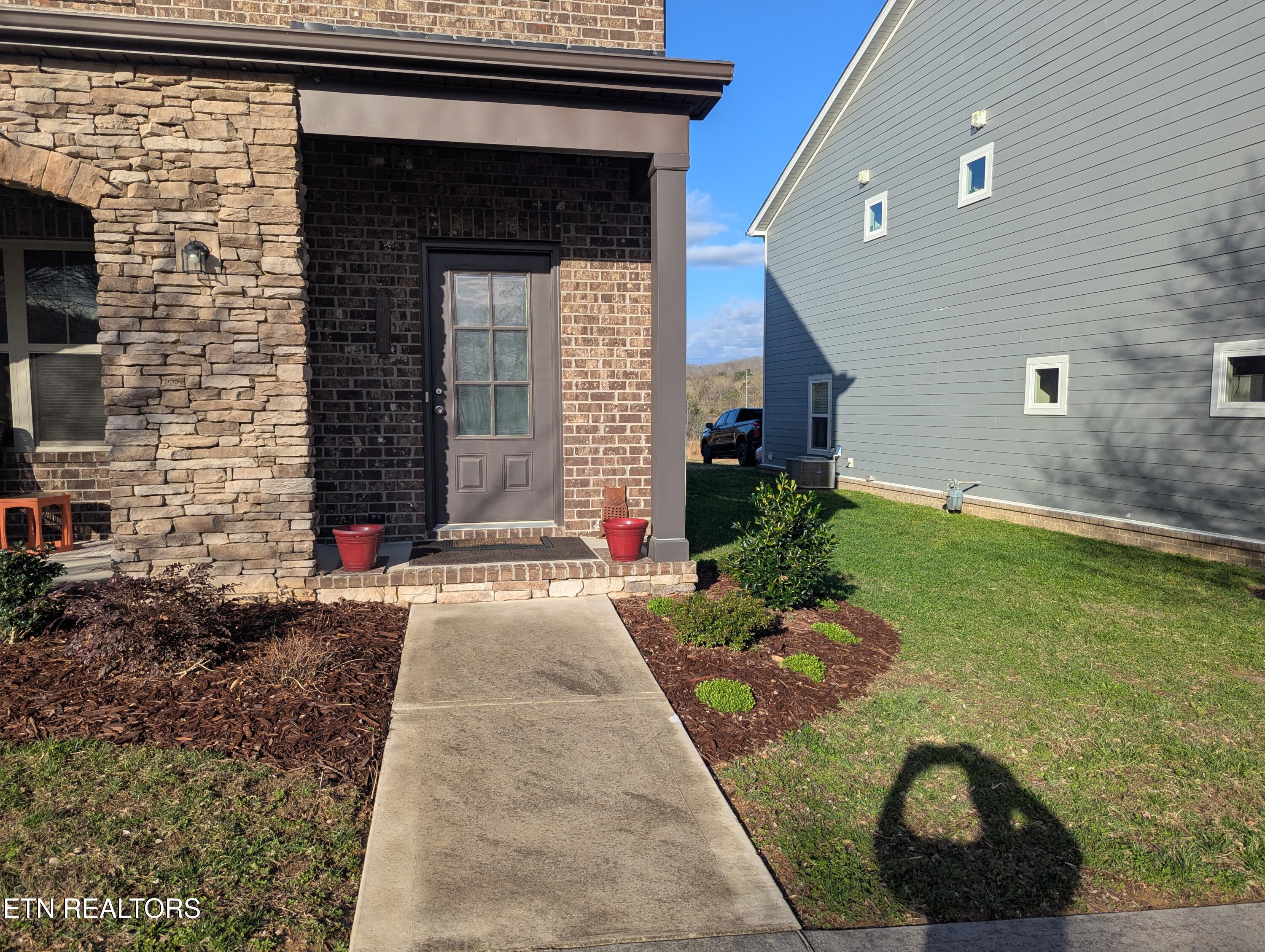 130 E Groves Park Blvd