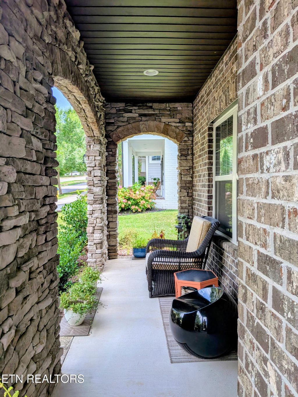 Photo of 130 E Groves Park Blvd, Oak Ridge, TN 37830 (MLS # 1293961)