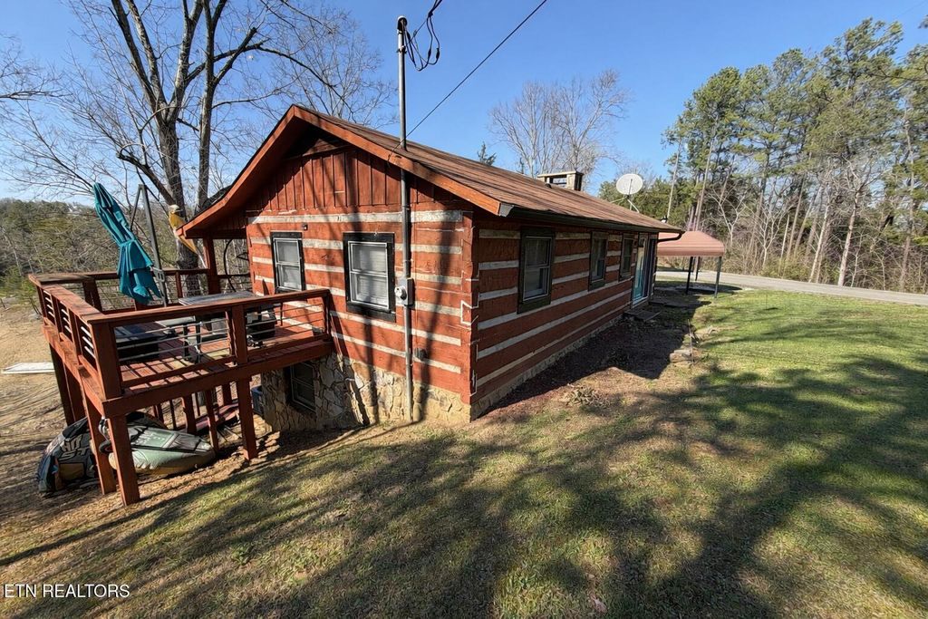 Photo of 1129 Peninsula Rd, Sevierville, TN 37876 (MLS # 1322856)