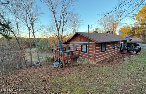 Photo of 1129 Peninsula Rd, Sevierville, TN 37876 (MLS # 1322856)