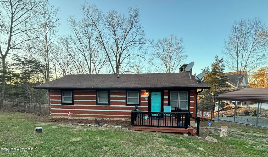 Photo of 1129 Peninsula Rd, Sevierville, TN 37876 (MLS # 1322856)