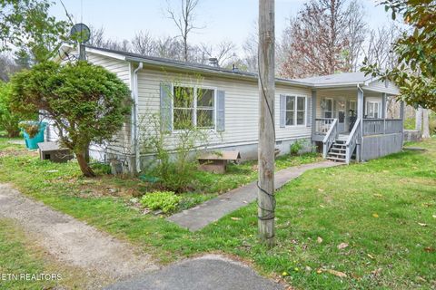 Photo of 35 Halstead Drive, Crossville, TN 38555 (MLS # 1335218)