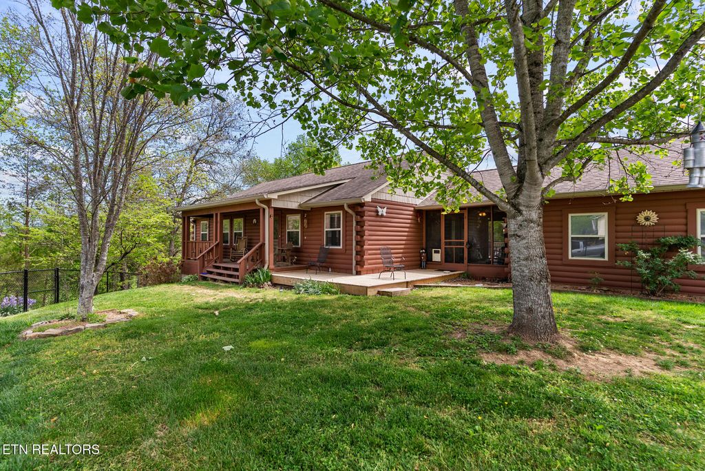 Photo of 615 Harold Drive, Maryville, TN 37803 (MLS # 1336897)