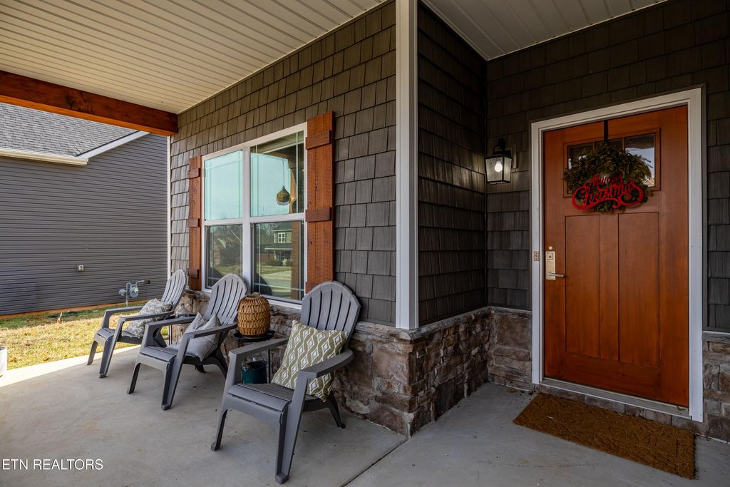 Photo of 1029 Aspen Glen Drive, Alcoa, TN 37701 (MLS # 1330472)