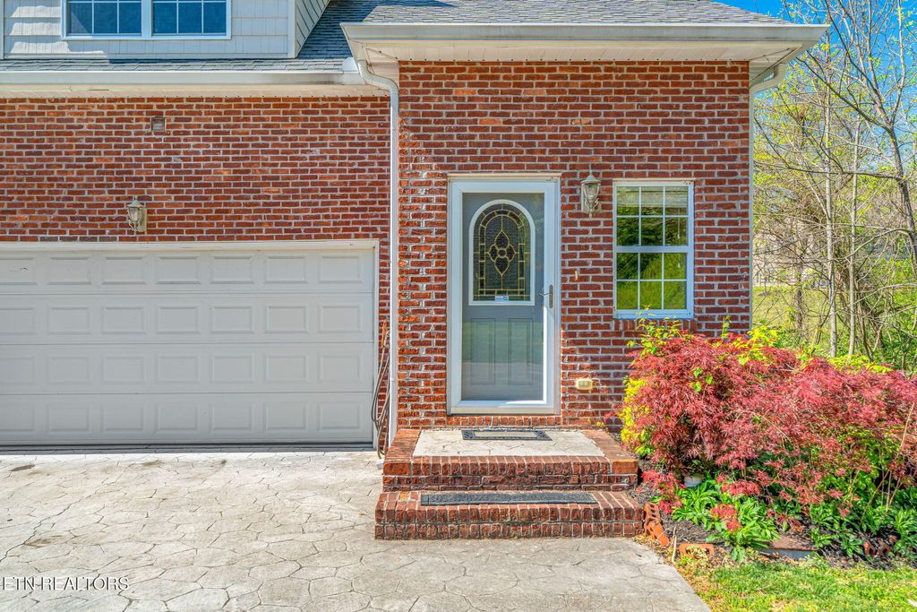 Photo of 8601 Ashbourne Way, Knoxville, TN 37923 (MLS # 1336623)